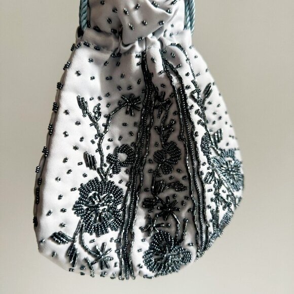 Light Grey Beaded Satin Drawstring Evening Purse - Picture 4 of 11
